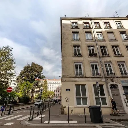 Cozy Studio Near Tete D'or Park Apartment Lyon