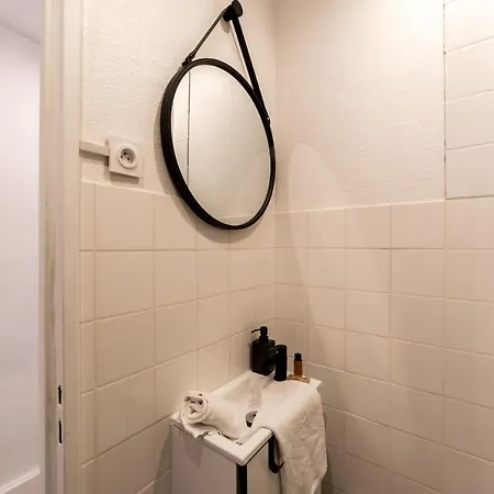 Cozy Studio Near Tete D'or Park Apartment *