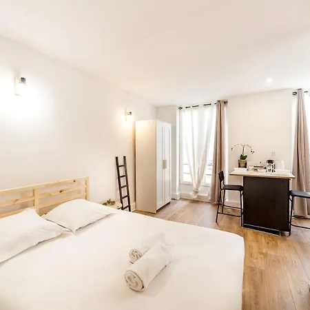 Cozy Studio Near Tete D'or Park *